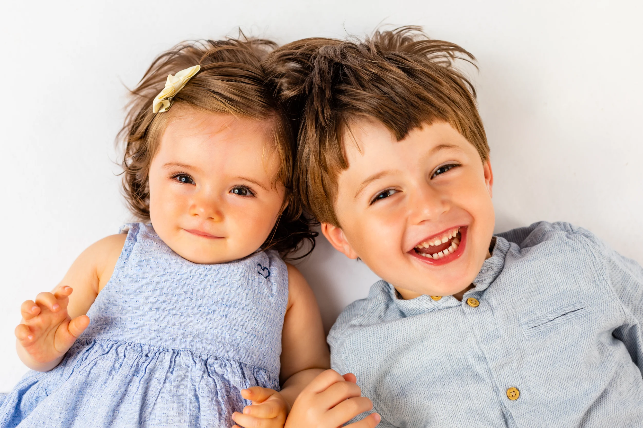 Legesyge børn, naturtro portrætfotografering i Virum