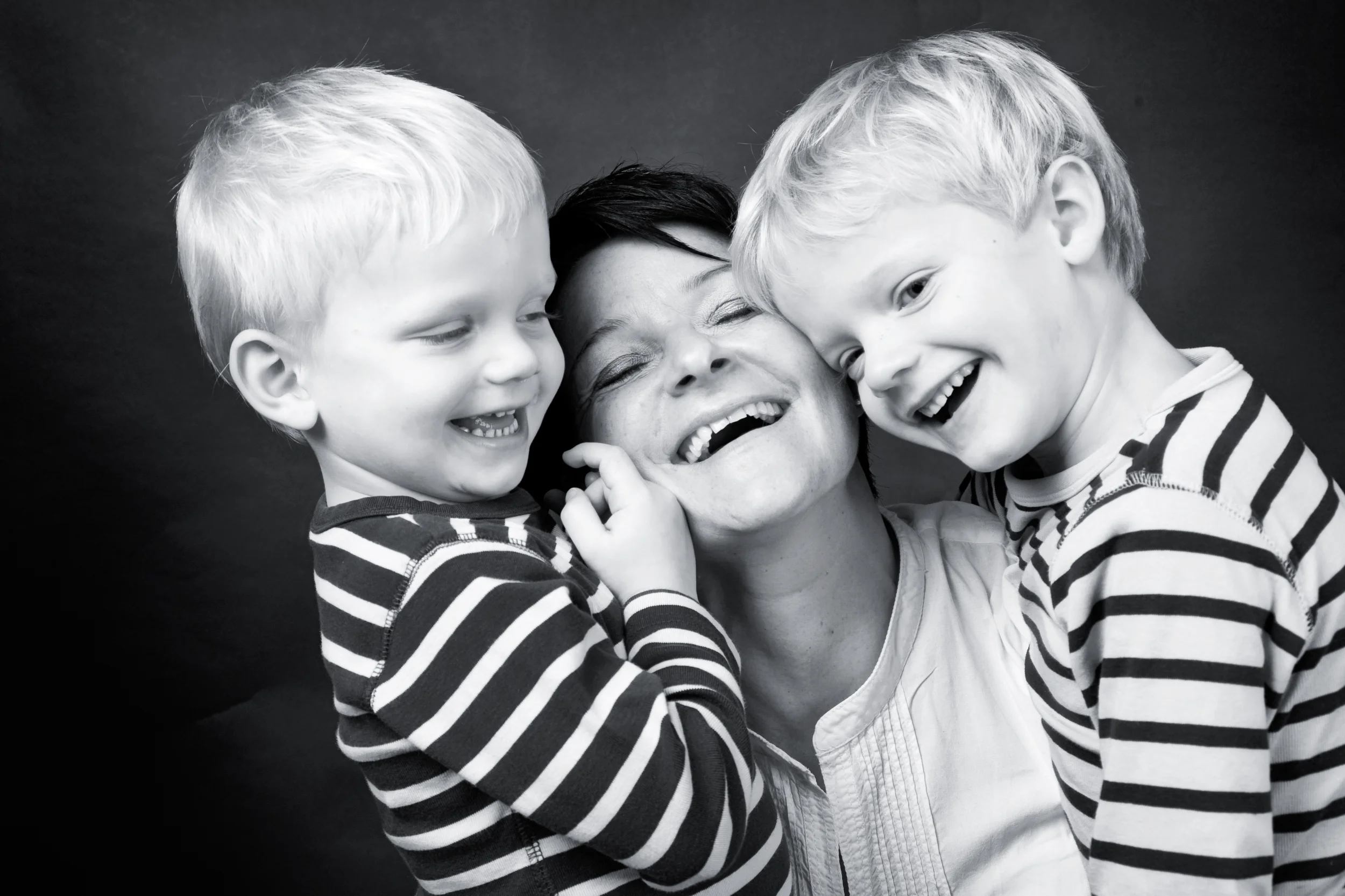 Glædeligt familiebillede i Virum