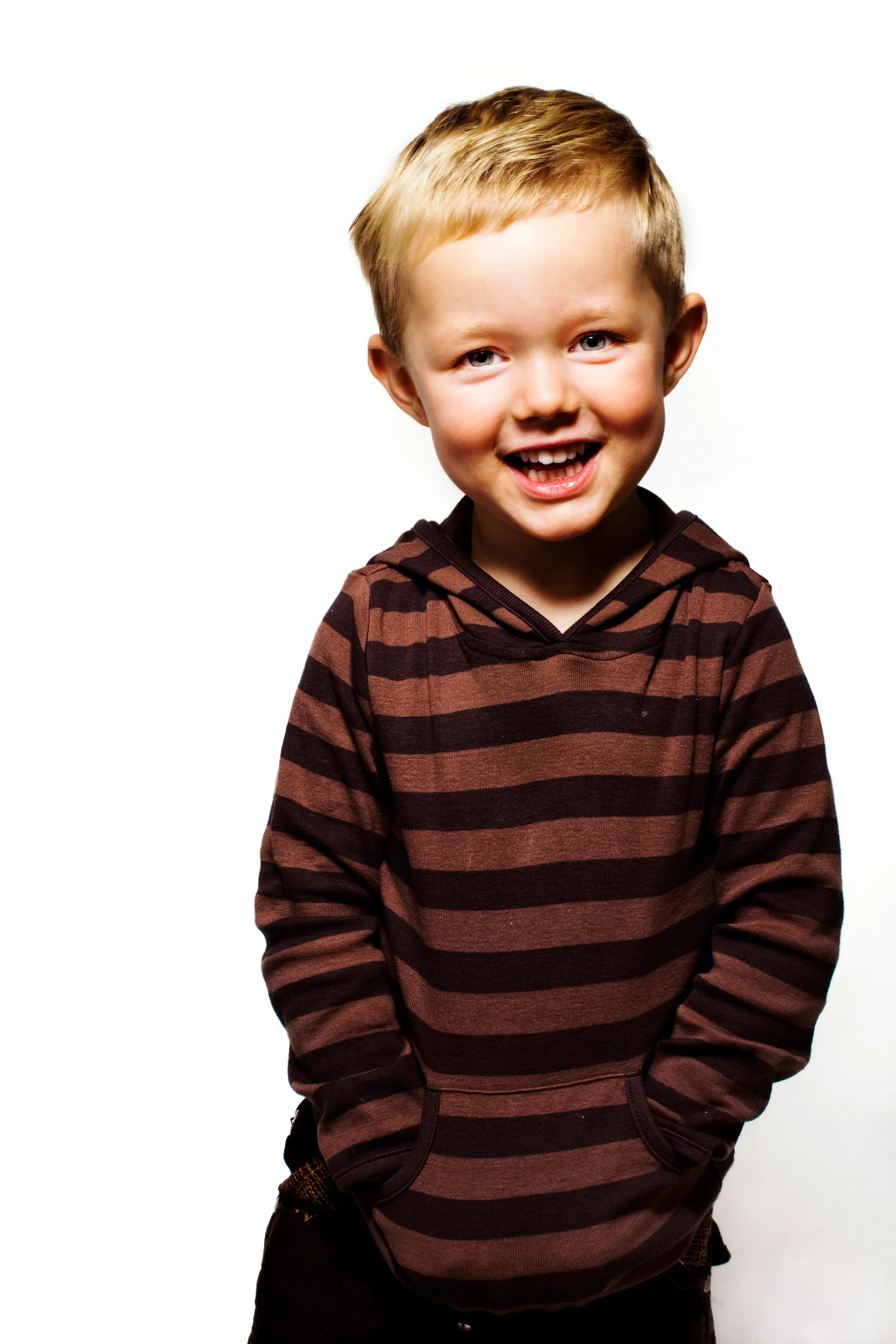 Legende barn med glimt i øjet