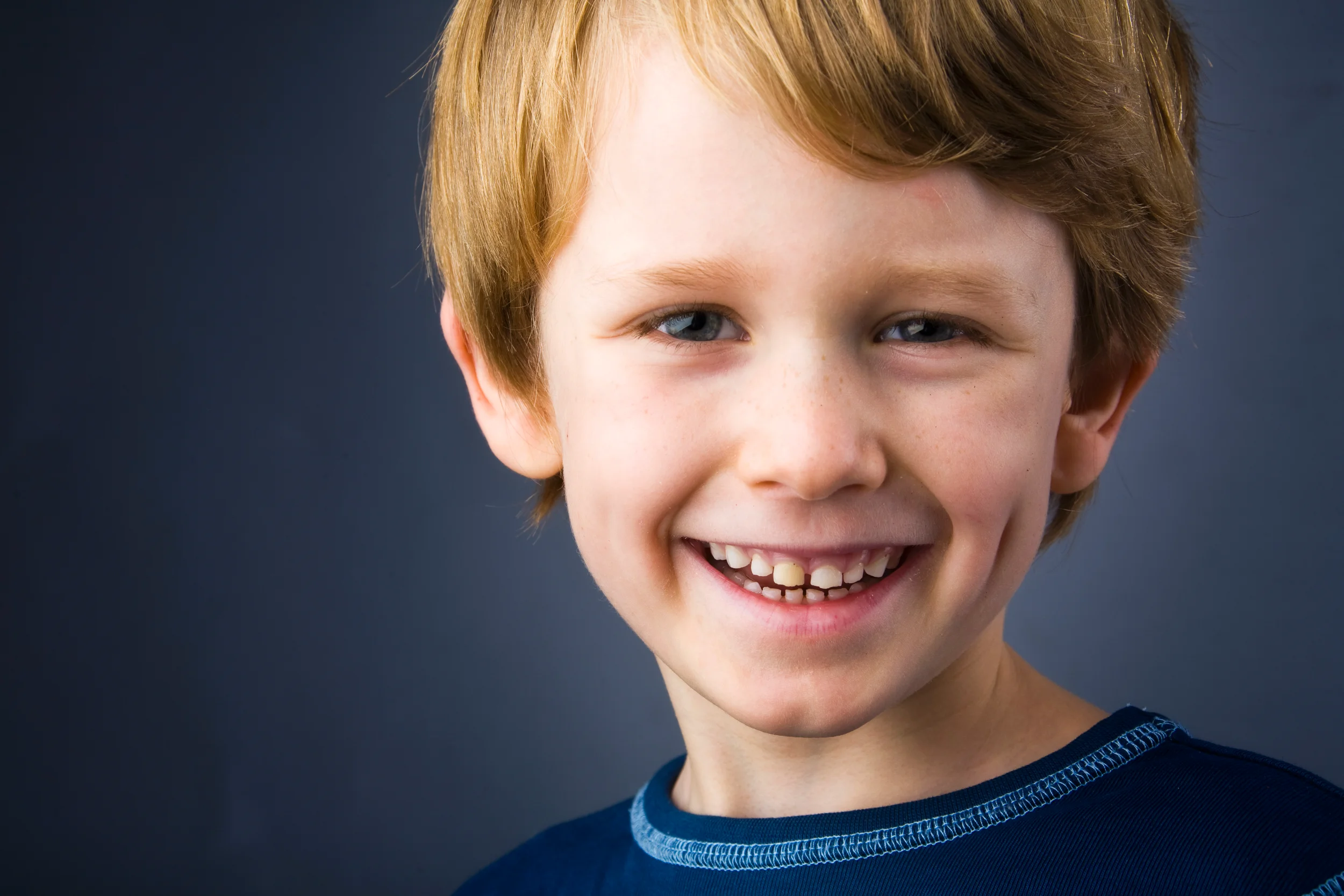 Legende barn med glimt i øjet