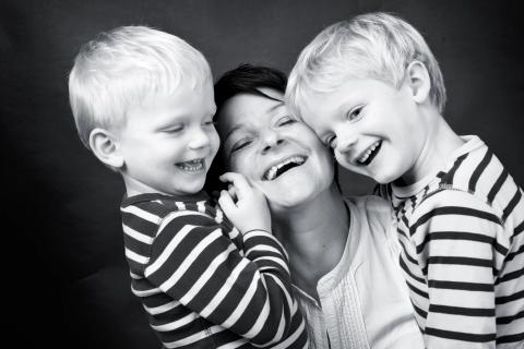 Glædeligt familiebillede i Virum