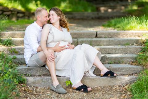Gravidfotografering: Par i smuk forening