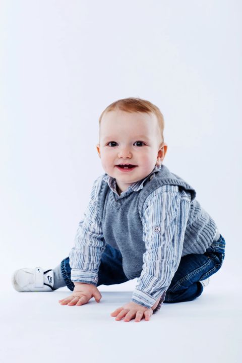 Legesyg dreng i Virum: et charmerende børnesmil